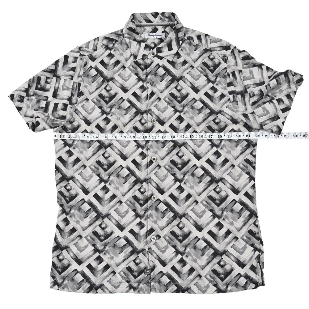 Tommy Bahama Shirt Men's Medium‎ 100% Silk Button Up Short Sleeve Beach Resort